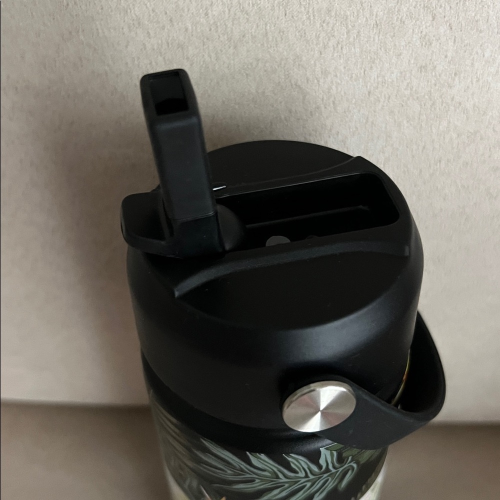 New Hawaii Water Bottle: 18 oz š¦ - Picture 7 of 14